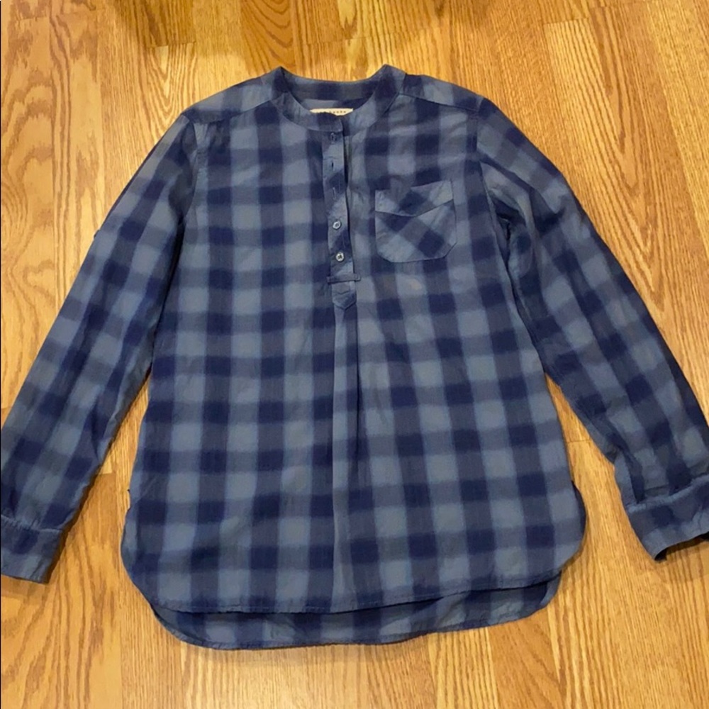 Blue plaid shirt (size M)